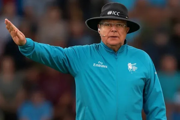 No-Ball Cricket Umpire Signal